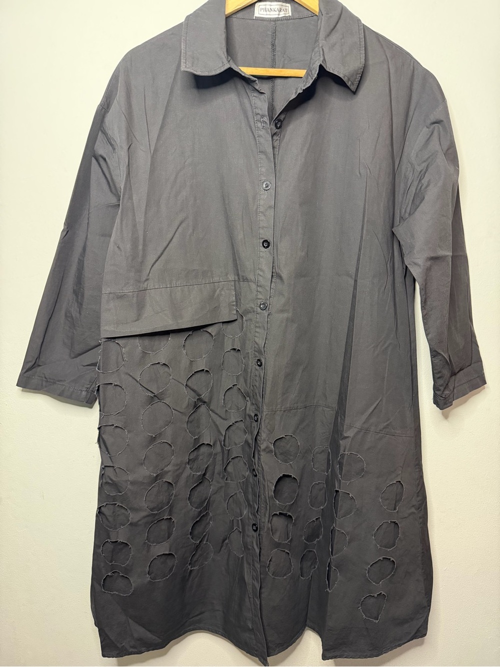 Black Button-Front Long Shirt Dress with Cutout Circle Detail - Picture 3 of 5